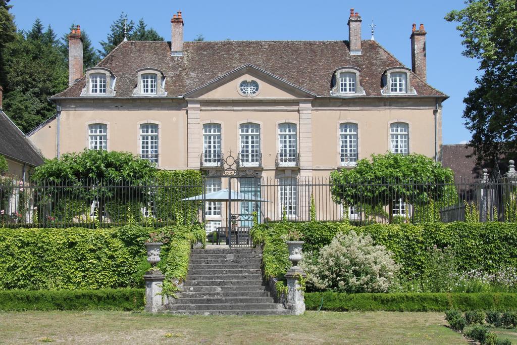 Chateau De Villette Poil Екстериор снимка